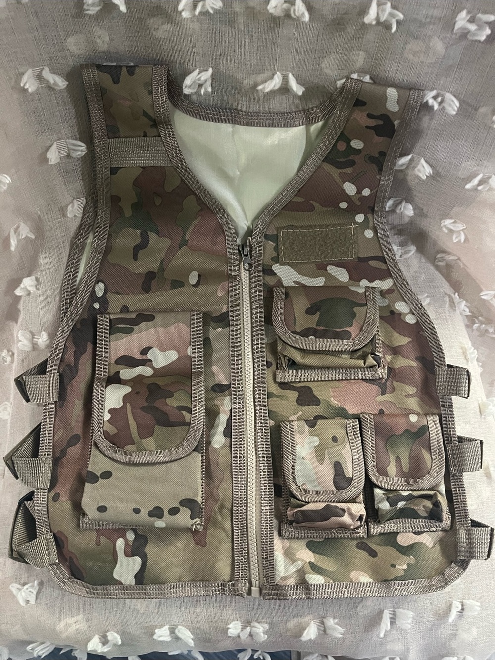 Kids Camo Utility Vest with Multiple Pockets fishing, hunting, outdoor sports